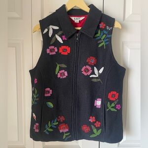 Blast | Vintage wool vest. Whimsy floral embroidery. Medium. Kitschy Grammacore